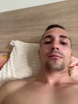 Snapshot of ZZZdickiee chatting on March 20, 2026, 12:54 pm ZZZdickiee online show from March 20, 2026, 12:54 pm