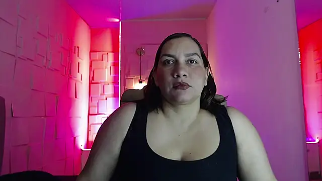 mia coral1 online show from May 1, 2026, 9:52 pm
