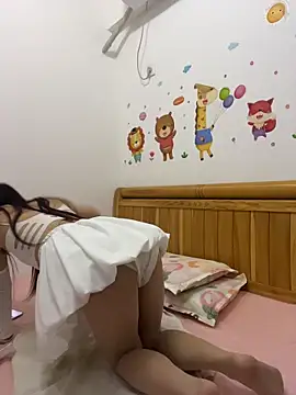 Snapshot of flylingling33 chatting on March 24, 2026, 4:56 pm flylingling33 online show from March 24, 2026, 4:56 pm