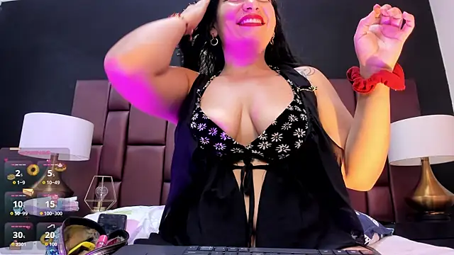 Snapshot of DianaSheren chatting on June 6, 2026, 10:47 pm DianaSheren online show from June 6, 2026, 10:47 pm