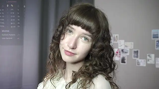 Snapshot of DellaLeck chatting on June 20, 2026, 7:38 pm DellaLeck online show from June 20, 2026, 7:38 pm