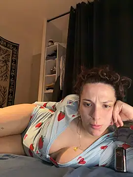 georginamoor online show from April 6, 2026, 12:39 pm