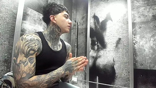 Snapshot of Gury_tattoo chatting on June 10, 2026, 8:08 pm Gury tattoo online show from June 10, 2026, 8:08 pm
