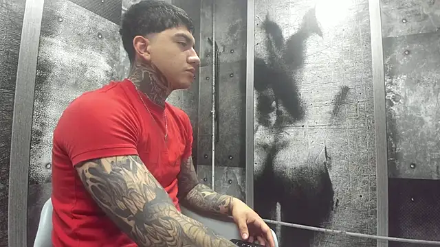 Snapshot of Gury_tattoo chatting on June 24, 2026, 7:57 pm Gury tattoo online show from June 24, 2026, 7:57 pm