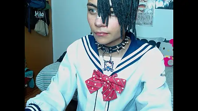 Snapshot of romeo_laurient chatting on May 13, 2026, 9:44 pm romeo laurient online show from May 13, 2026, 9:44 pm