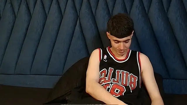 lio     online show from April 2, 2026, 3:26 am