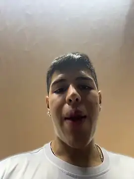 Snapshot of Angel_khouri_ chatting on April 22, 2026, 1:30 am Angel khouri online show from April 22, 2026, 1:30 am