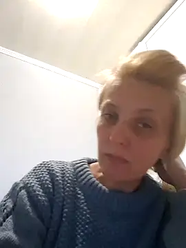 MiaLove183 online show from March 24, 2026, 2:22 pm