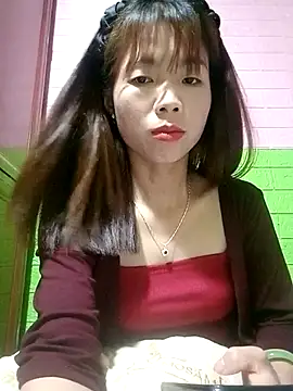 AmyLinee01 online show from May 3, 2026, 6:25 pm