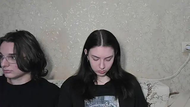 muuur love231 online show from June 9, 2026, 1:34 pm