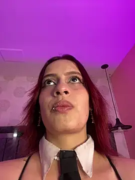 steffmontespink18 online show from March 25, 2026, 1:17 pm