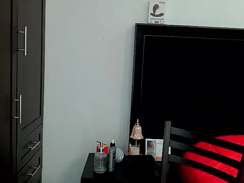 Snapshot of Philip_Reid_ chatting on April 15, 2026, 7:58 pm Philip Reid online show from April 15, 2026, 7:58 pm