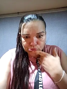 Snapshot of Zuleyka_69 chatting on April 6, 2026, 10:05 am Zuleyka 69 online show from April 6, 2026, 10:05 am