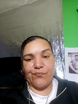 Snapshot of Zuleyka_69 chatting on April 23, 2026, 9:39 pm Zuleyka 69 online show from April 23, 2026, 9:39 pm