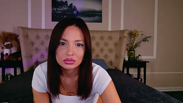 Alexa Stain online show from April 7, 2026, 8:42 pm