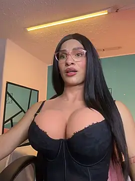 Honey  kiss online show from June 14, 2026, 2:24 am