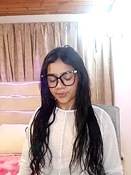 baby-skinnd online show from April 2, 2026, 2:15 pm