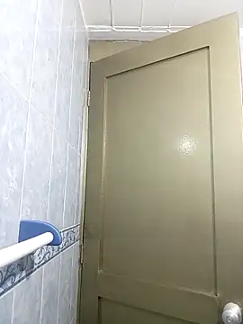 baby-skinnd online show from April 8, 2026, 11:54 am