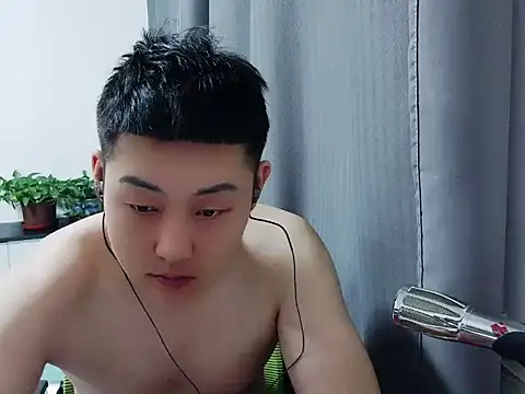 Snapshot of Llpl322 chatting on April 12, 2026, 2:55 pm Llpl322 online show from April 12, 2026, 2:55 pm