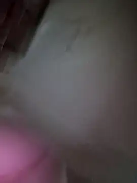 Snapshot of _Yourpussy_ chatting on April 17, 2026, 8:34 pm Yourpussy online show from April 17, 2026, 8:34 pm