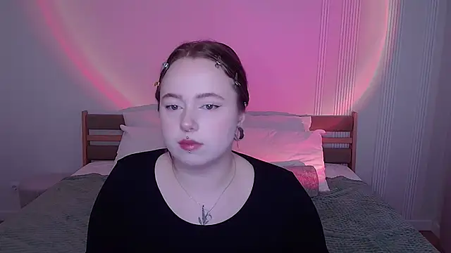 Snapshot of SelenaLily chatting on April 1, 2026, 2:03 pm SelenaLily online show from April 1, 2026, 2:03 pm