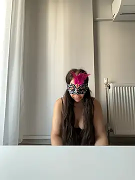 lilyums online show from June 16, 2026, 2:19 pm