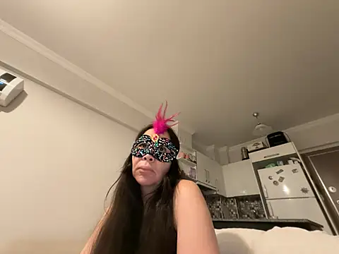 lilyums online show from July 19, 2026, 7:39 pm