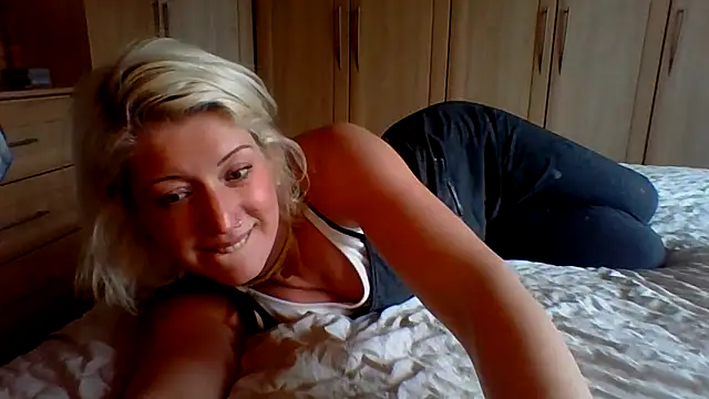 Snapshot of BlackbirdBay chatting on March 23, 2026, 10:52 am BlackbirdBay online show from March 23, 2026, 10:52 am