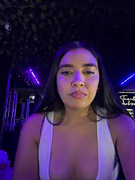 HaileyBiieber online show from May 10, 2026, 12:16 am