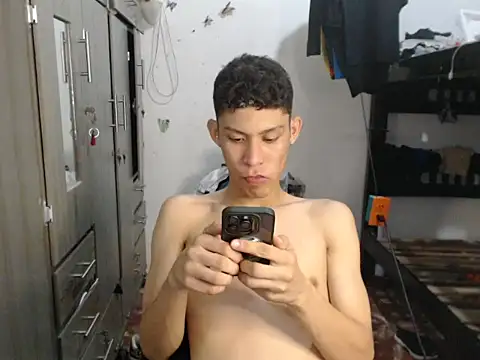 mastercum28 online show from April 25, 2026, 5:10 am