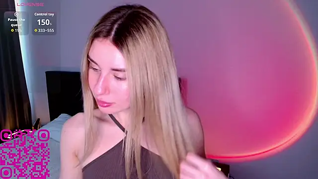 LulyDOLL online show from April 26, 2026, 6:55 am