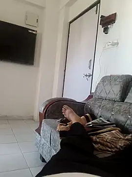 Snapshot of B_S0051 chatting on April 6, 2026, 4:21 am B S0051 online show from April 6, 2026, 4:21 am