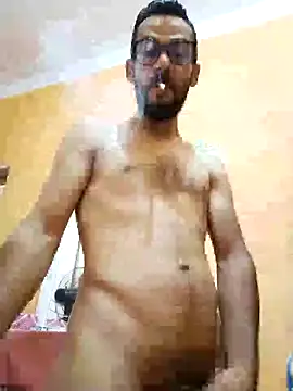 Snapshot of Alimohamed08 chatting on July 18, 2026, 11:25 am Alimohamed08 online show from July 18, 2026, 11:25 am