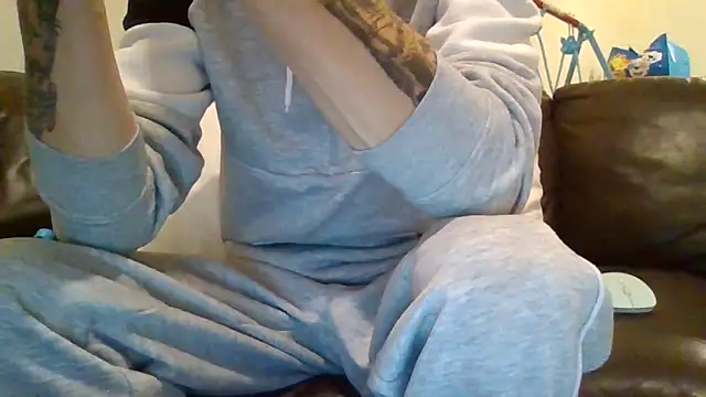 feetlovrr94 online show from May 11, 2026, 11:24 pm