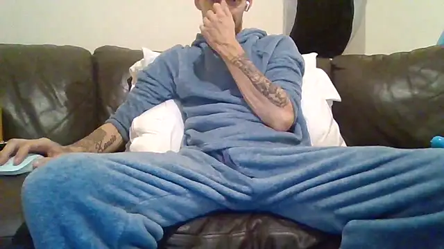 feetlovrr94 online show from May 18, 2026, 12:29 am