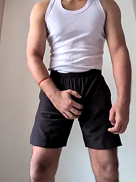 handsome-hunky online show from April 12, 2026, 10:42 am
