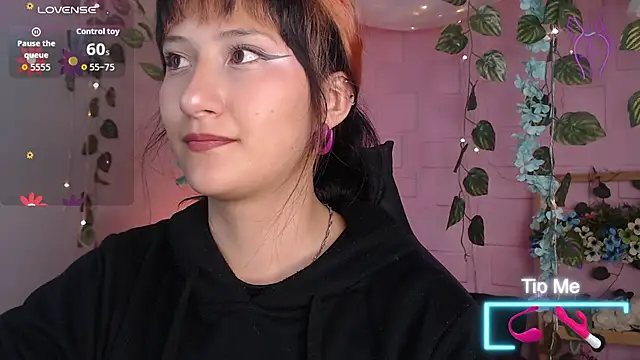 Snapshot of eyes_moonn chatting on March 28, 2026, 11:21 am eyes moonn online show from March 28, 2026, 11:21 am