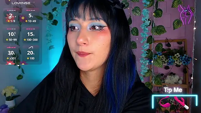Snapshot of eyes_moonn chatting on April 10, 2026, 3:34 am eyes moonn online show from April 10, 2026, 3:34 am