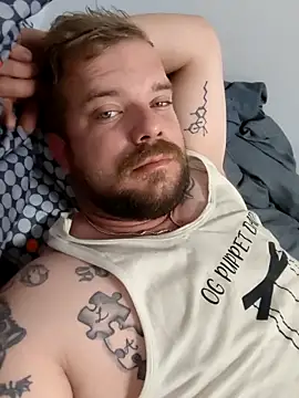 Snapshot of OGpuppetdaddy chatting on March 25, 2026, 5:41 pm OGpuppetdaddy online show from March 25, 2026, 5:41 pm