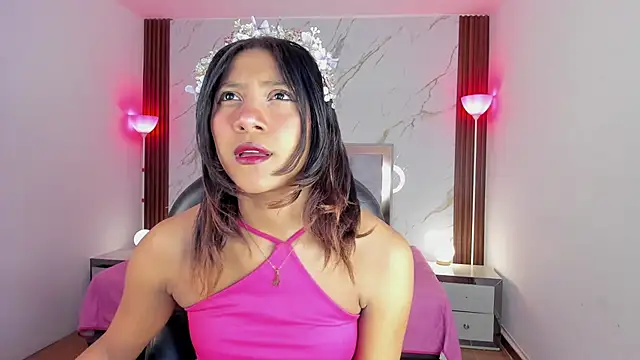 EsperanzaMora online show from May 22, 2026, 12:11 pm