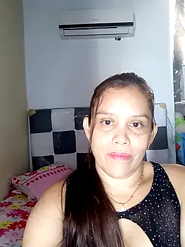 alexandra-queen online show from April 28, 2026, 7:08 pm
