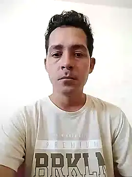 Gabriel leon33 online show from May 9, 2026, 6:57 pm