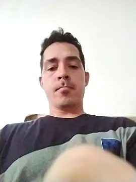 Gabriel leon33 online show from June 26, 2026, 1:59 pm