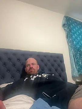 whitelioncody online show from April 15, 2026, 9:37 pm