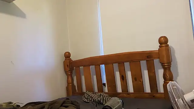 Snapshot of robin103666 chatting on April 4, 2026, 1:37 am robin103666 online show from April 4, 2026, 1:37 am