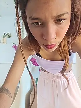 Snapshot of ValerieWoodsl chatting on June 26, 2026, 4:55 pm ValerieWoodsl online show from June 26, 2026, 4:55 pm