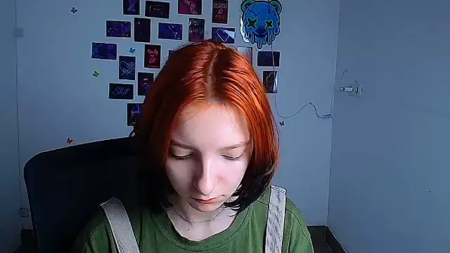 Snapshot of Butterfly_Milly chatting on May 7, 2026, 5:57 am Butterfly Milly online show from May 7, 2026, 5:57 am