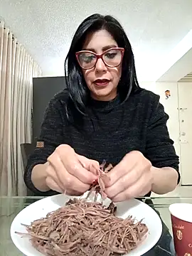 Snapshot of SamanthaRosse01_ chatting on April 3, 2026, 3:04 am SamanthaRosse01 online show from April 3, 2026, 3:04 am