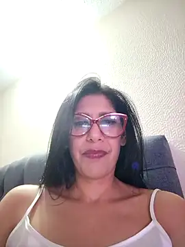 Snapshot of SamanthaRosse01_ chatting on April 23, 2026, 1:40 am SamanthaRosse01 online show from April 23, 2026, 1:40 am