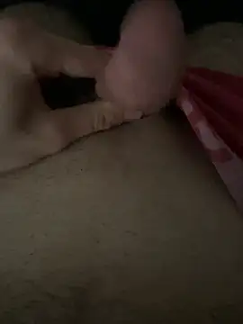 Snapshot of amineux chatting on April 5, 2026, 3:42 pm amineux online show from April 5, 2026, 3:42 pm